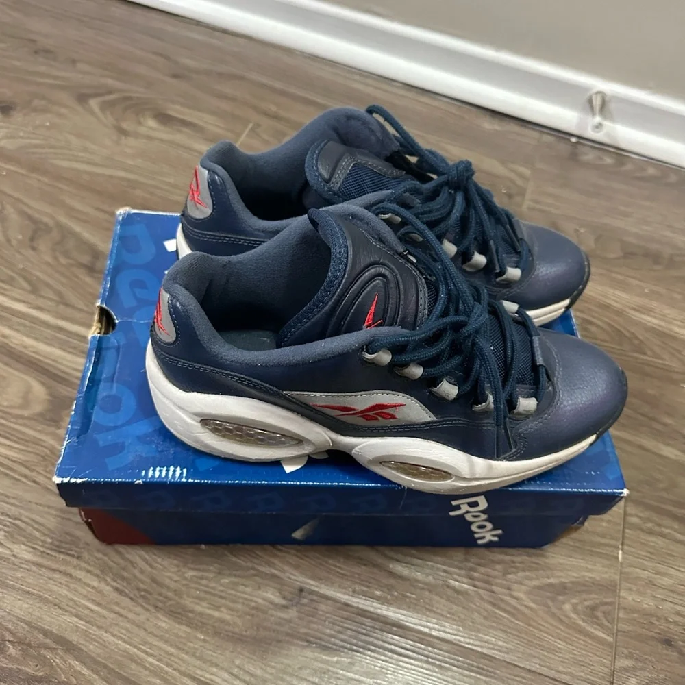 Grade school Reebok question - Picture 1 of 4